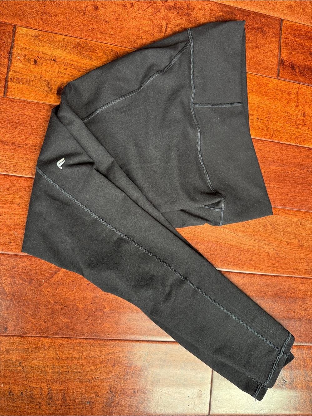 Fabletics PowerHold Black High-Waist Performance Leggings M waist pocket